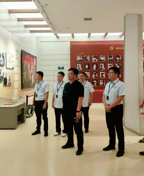 專業(yè)化的技術(shù)團(tuán)隊(duì)