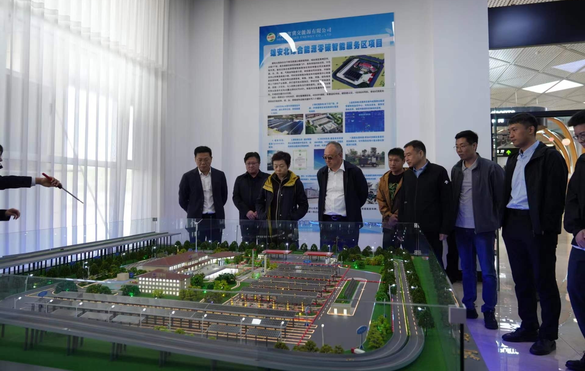 交通運(yùn)輸部組織專家組現(xiàn)場(chǎng)考察和核實(shí)“雄安北綜合能源零碳智能服務(wù)區(qū)試點(diǎn)項(xiàng)目”