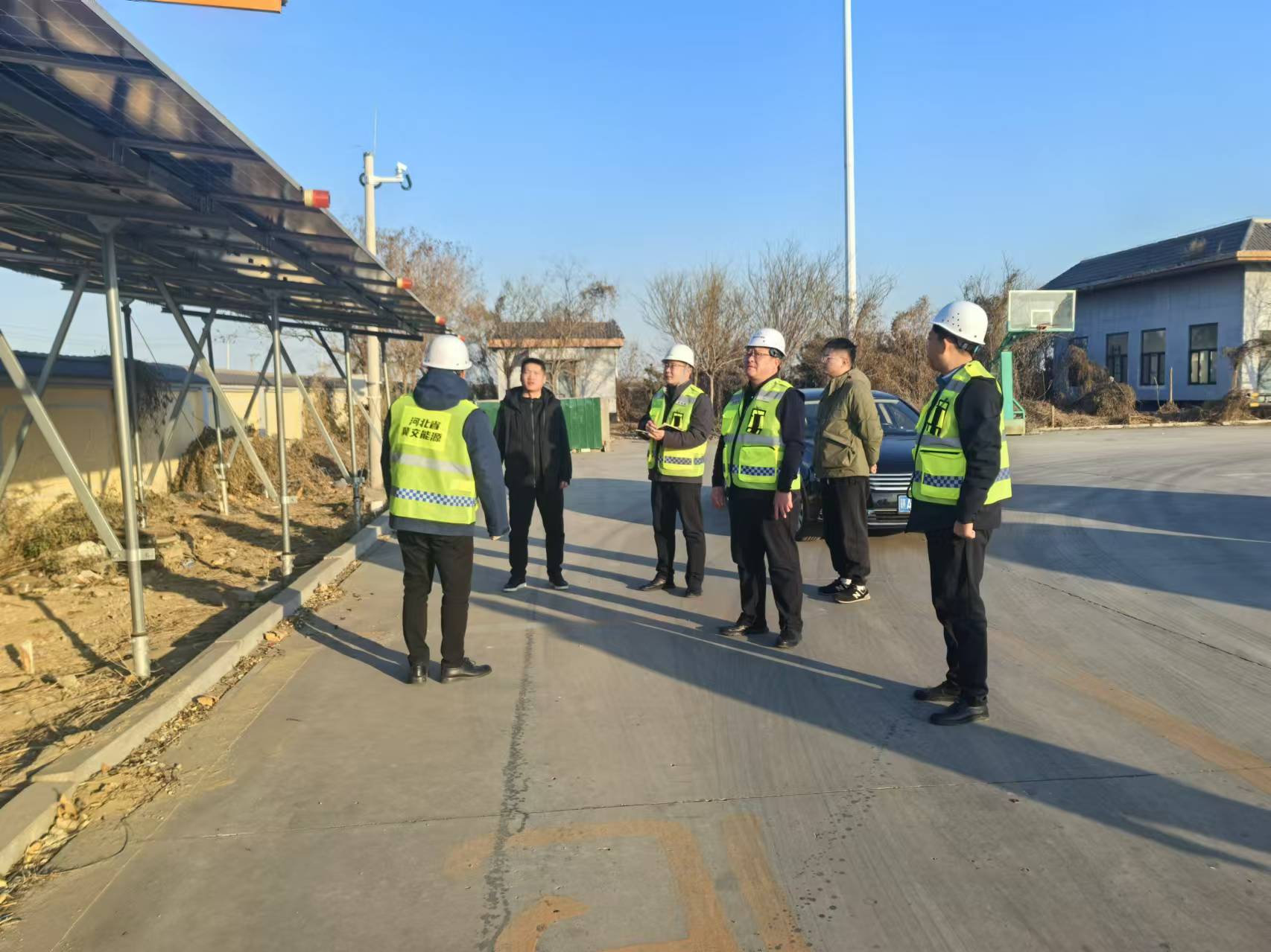 按下攻堅“加速鍵”，打好年末“收官戰(zhàn)”—省冀交能源公司督辦路域光伏項目建設(shè)進(jìn)度